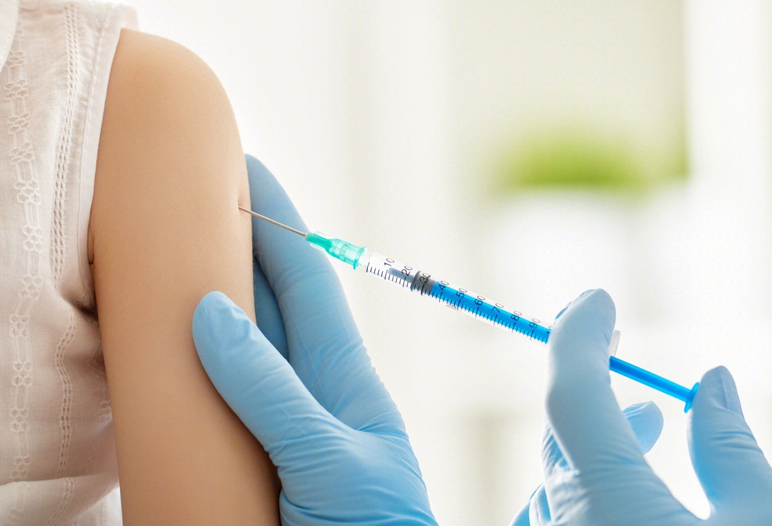 警惕流感、新冠合并感染！建议10月底前打完流感疫苗