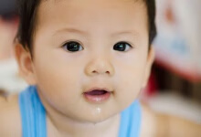 婴儿积食严重怎么办  如何防止婴儿积食