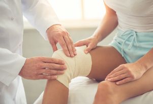 膝盖周围疼！髂胫束综合征的病因和病症