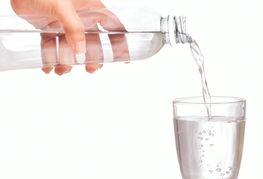 喝水也能预防胆结石，你知道吗？