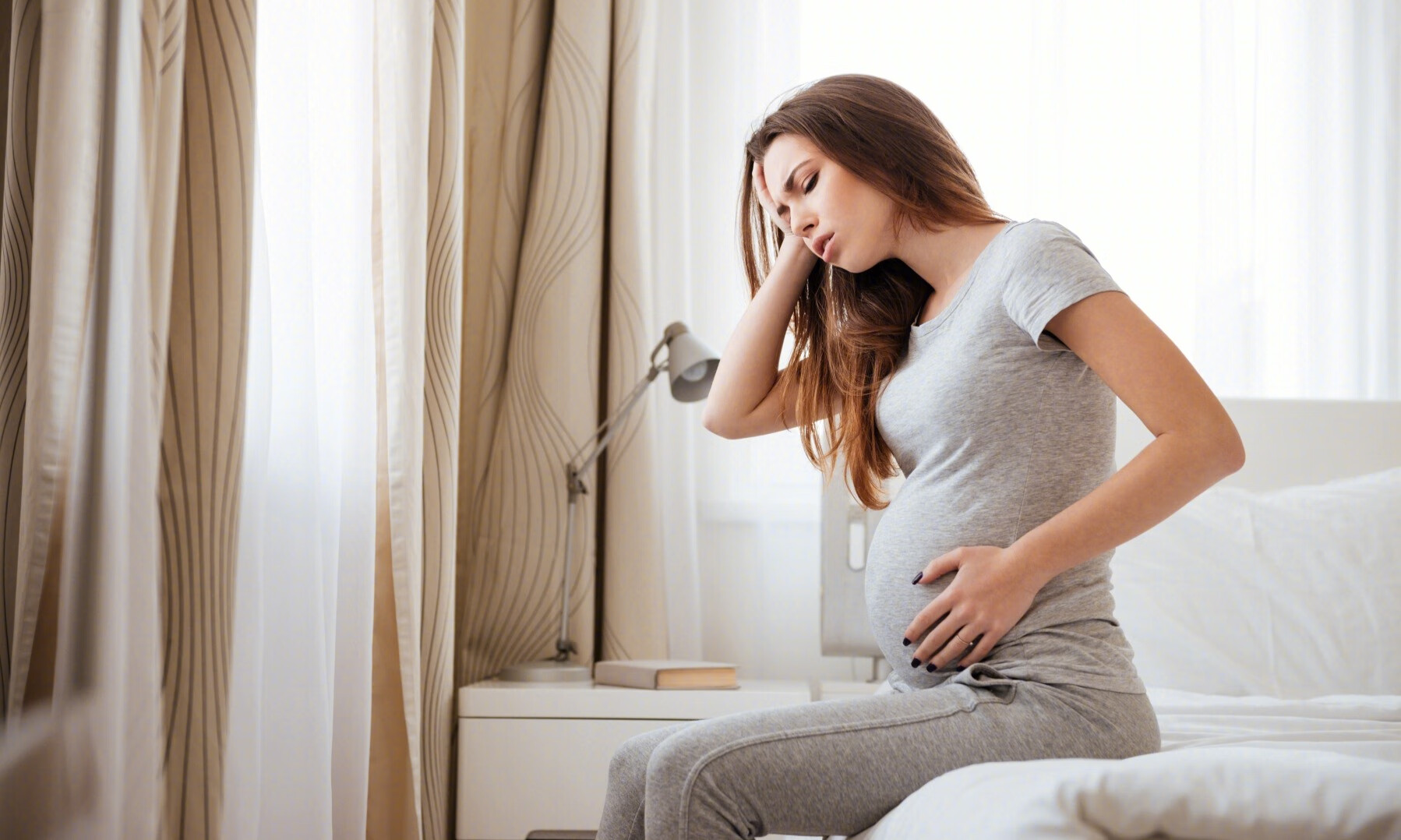 孕期厕所跑不停，尿频便秘究竟该如何是好？