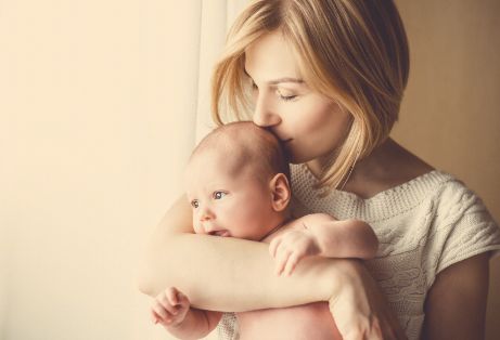 新生儿乳痂怎么去除？