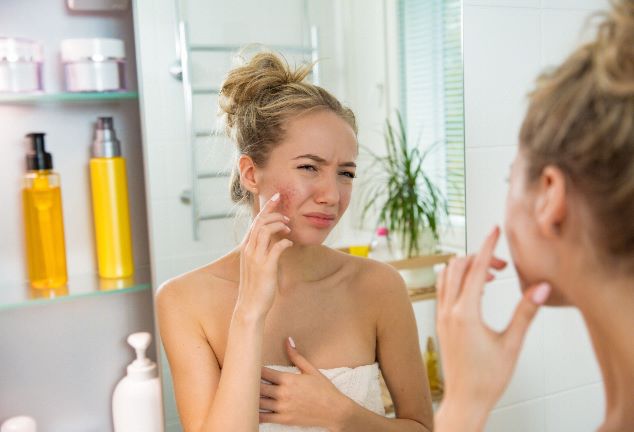 化妆品在痤疮发病期间可以正常使用吗？