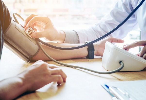 高血压一天量多少次血压比较合适？
