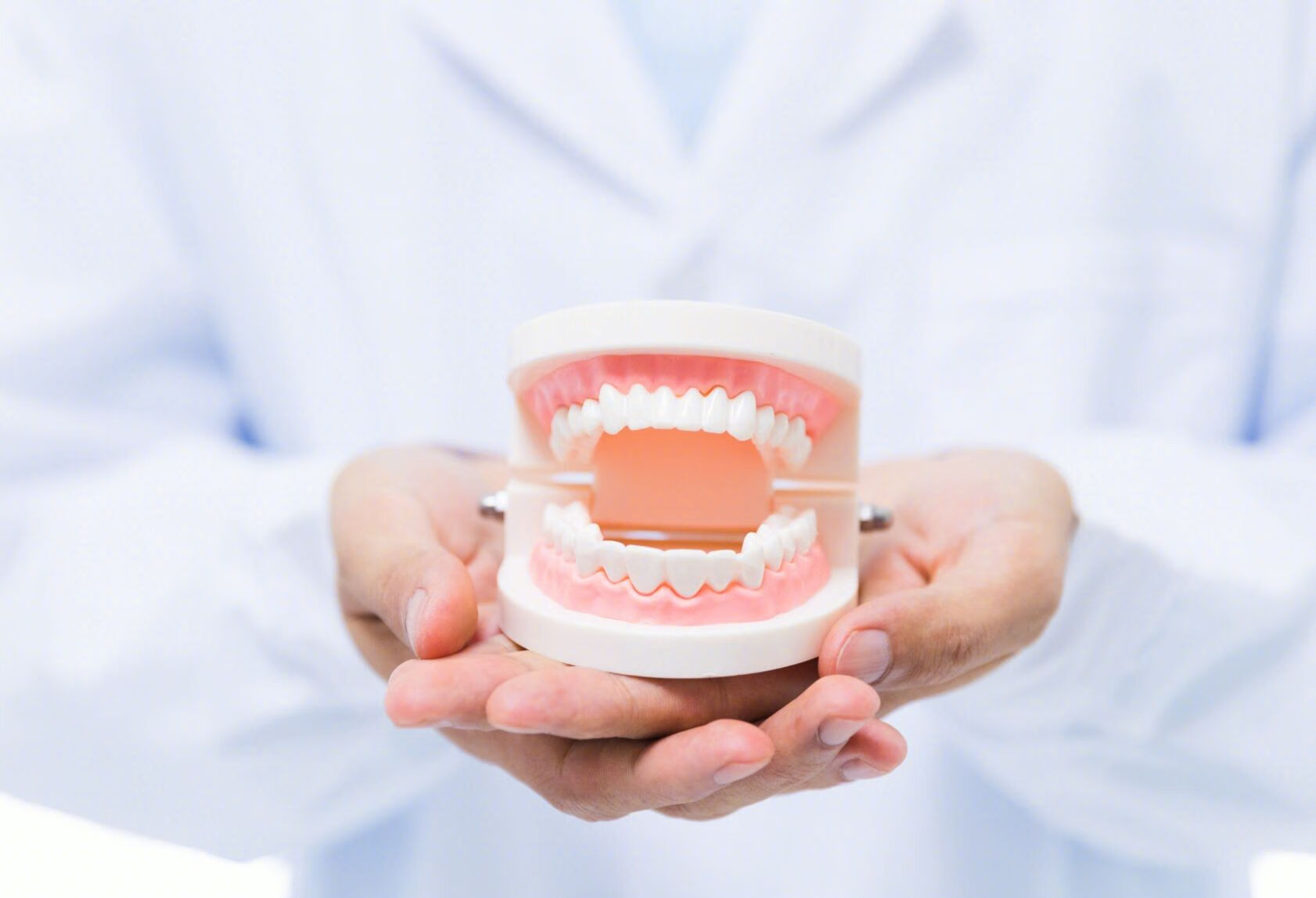 乳牙早期萌出异常问题有哪些？