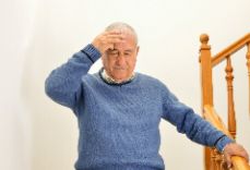 老人头晕就是高血压引起的吗？