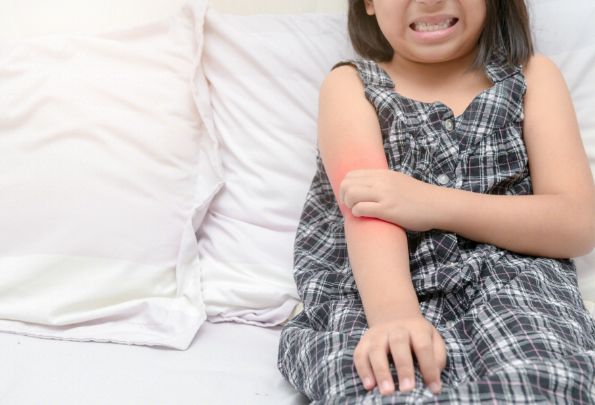 8岁女童患皮肤病，服药半年后肝坏死