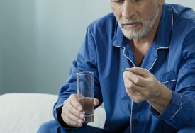 阿尔茨海默病的早期症状是什么表现呢？