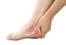 脚趾骨骨折脚趾能动吗 脚部趾骨骨折的症状表现详述