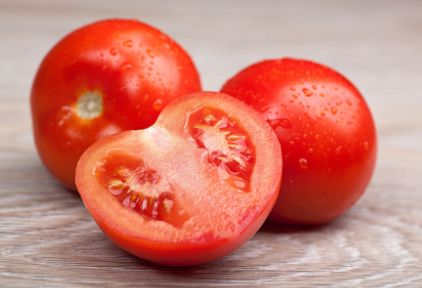吃番茄能丧命？一女子因吃了几个番茄，引起了高钾血症