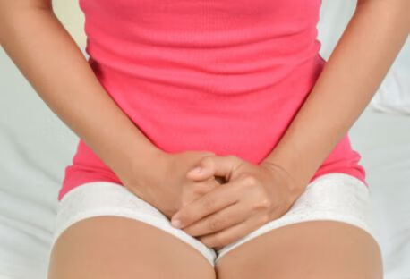 外阴一边肿痛是什么原因？