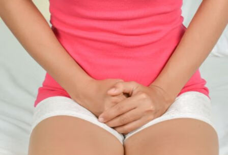 来月经前左下腹痛的原因是什么？