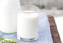 纯牛奶、鲜牛奶、脱脂奶，哪种奶适合老年人？
