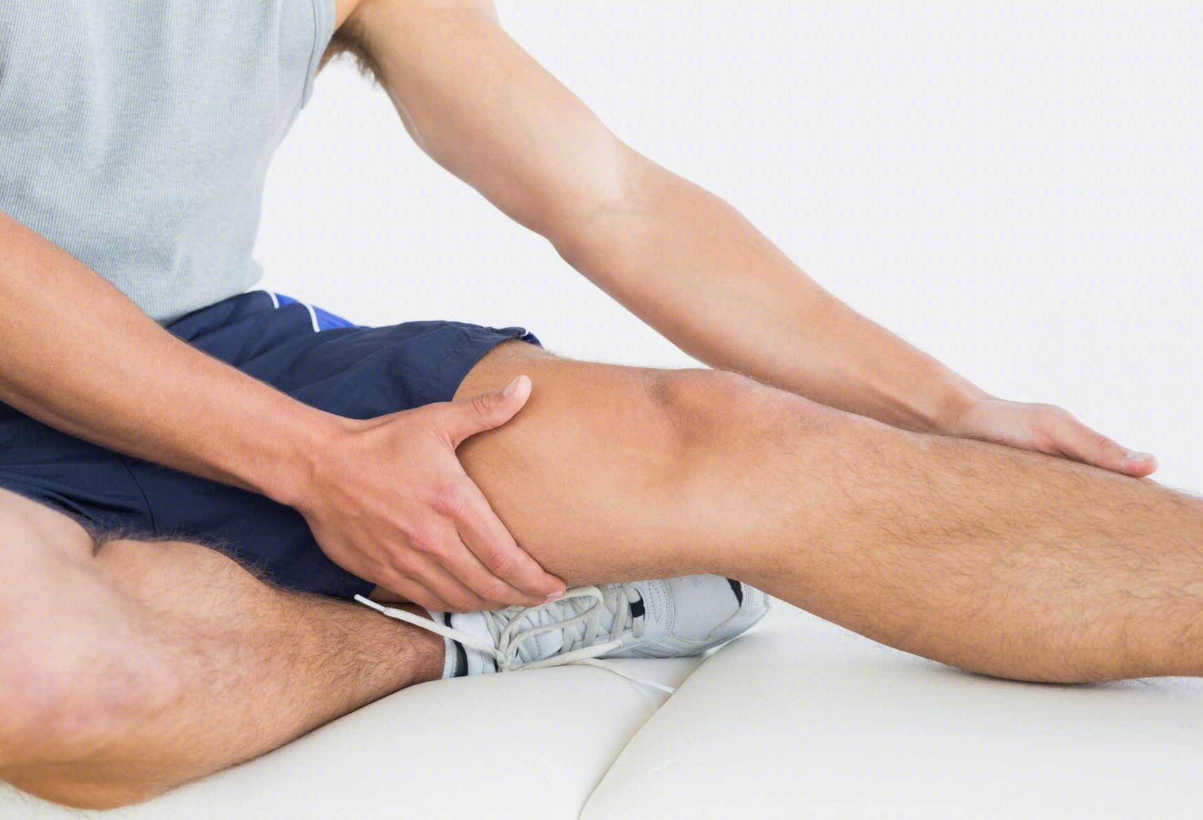 骨科医生：一个动作，自测「膝关节」过劳程度
