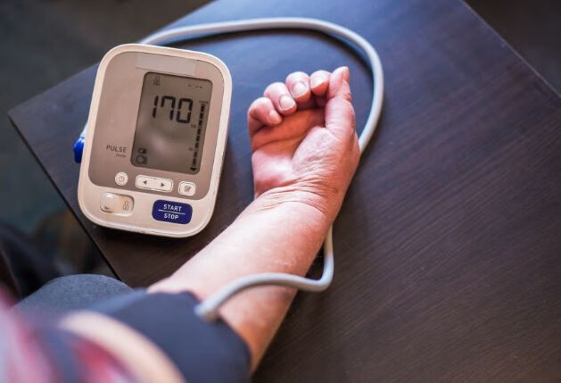  在家测血压，搞清楚4事才会准！牢记3个金准则