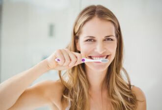 刷牙刷出血勿忽视，教你1招做好牙齿保健