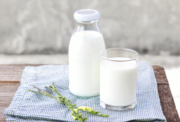 鲜奶、酸奶、奶酪、奶粉等各种乳制品，怎么选有营养？