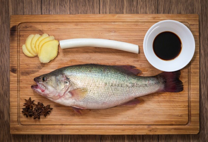 吃鱼要吃全，鱼骨、鱼鳞不可小看的营养价值