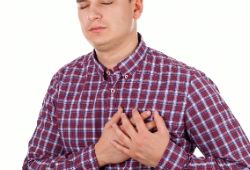 如何区分心绞痛和心肌梗死？