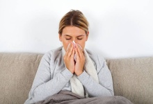 过敏性鼻炎引起的哮喘咳嗽吃什么药