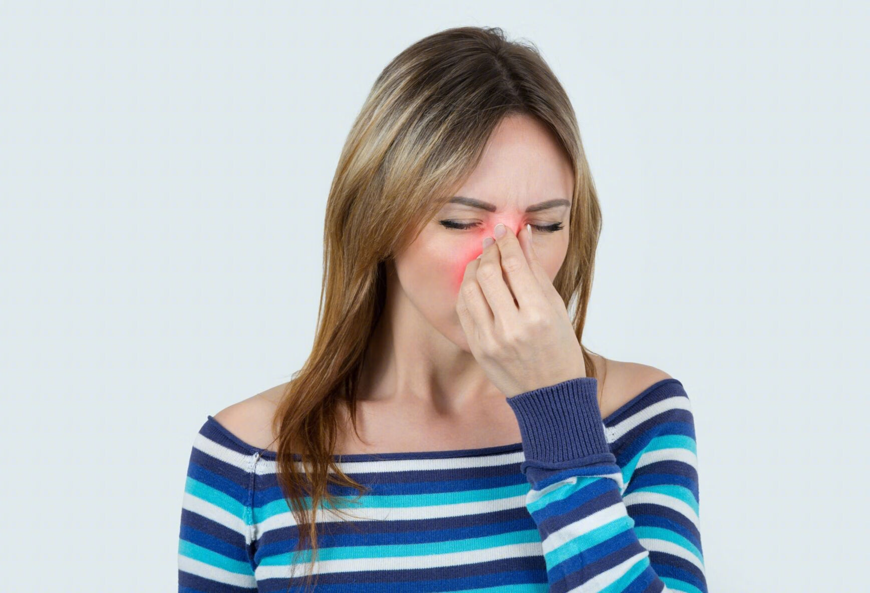 鼻中隔偏曲应该如何治疗和护理？