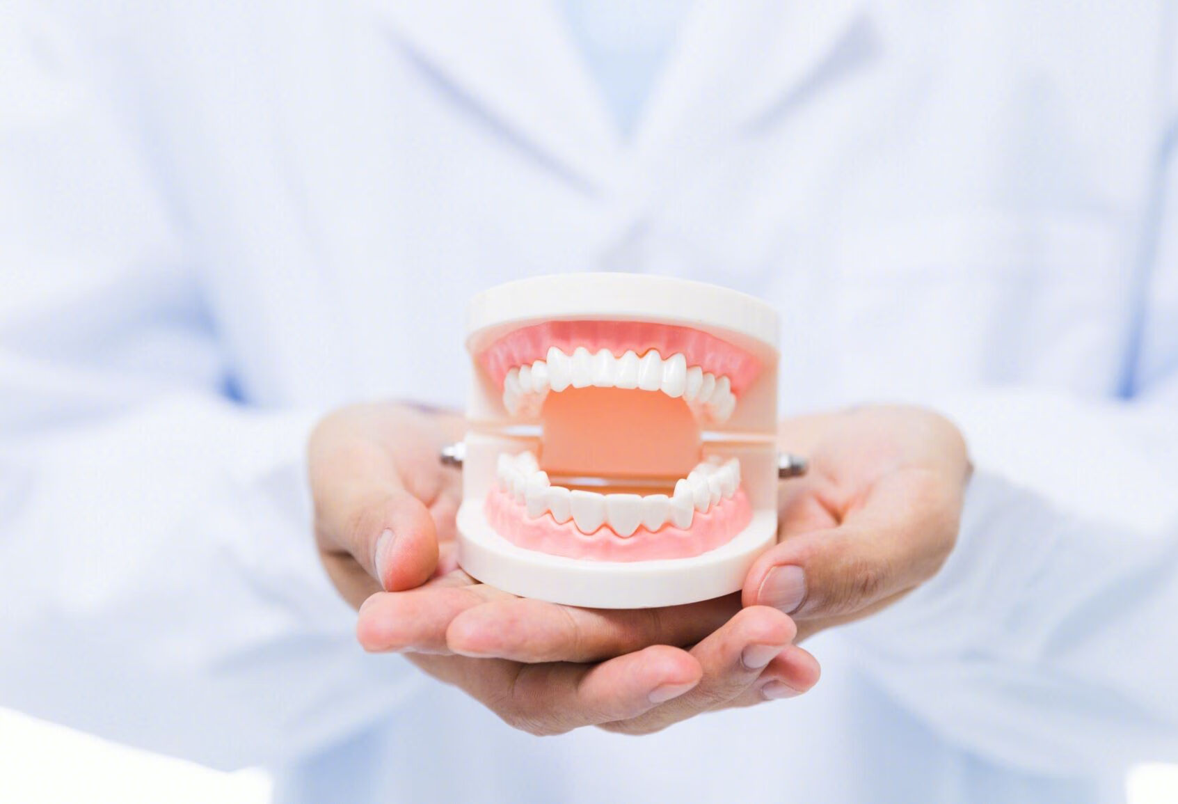 牙齿急性根尖周炎出现松动是什么原因？