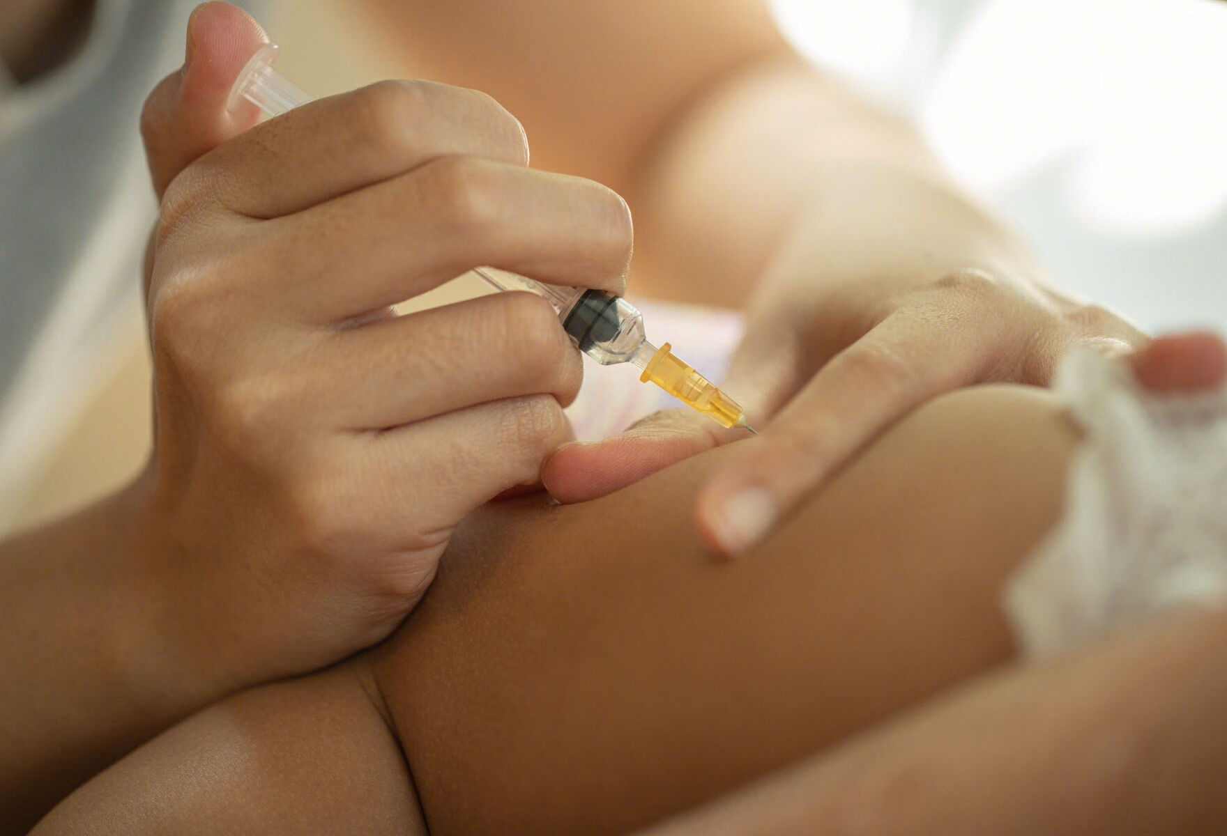 儿童接种新冠疫苗需要注意什么？