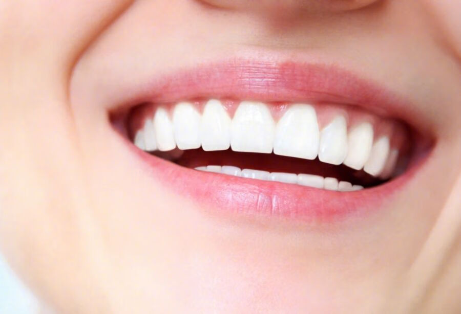 长期不洗牙，牙齿到底是受害还是受益？