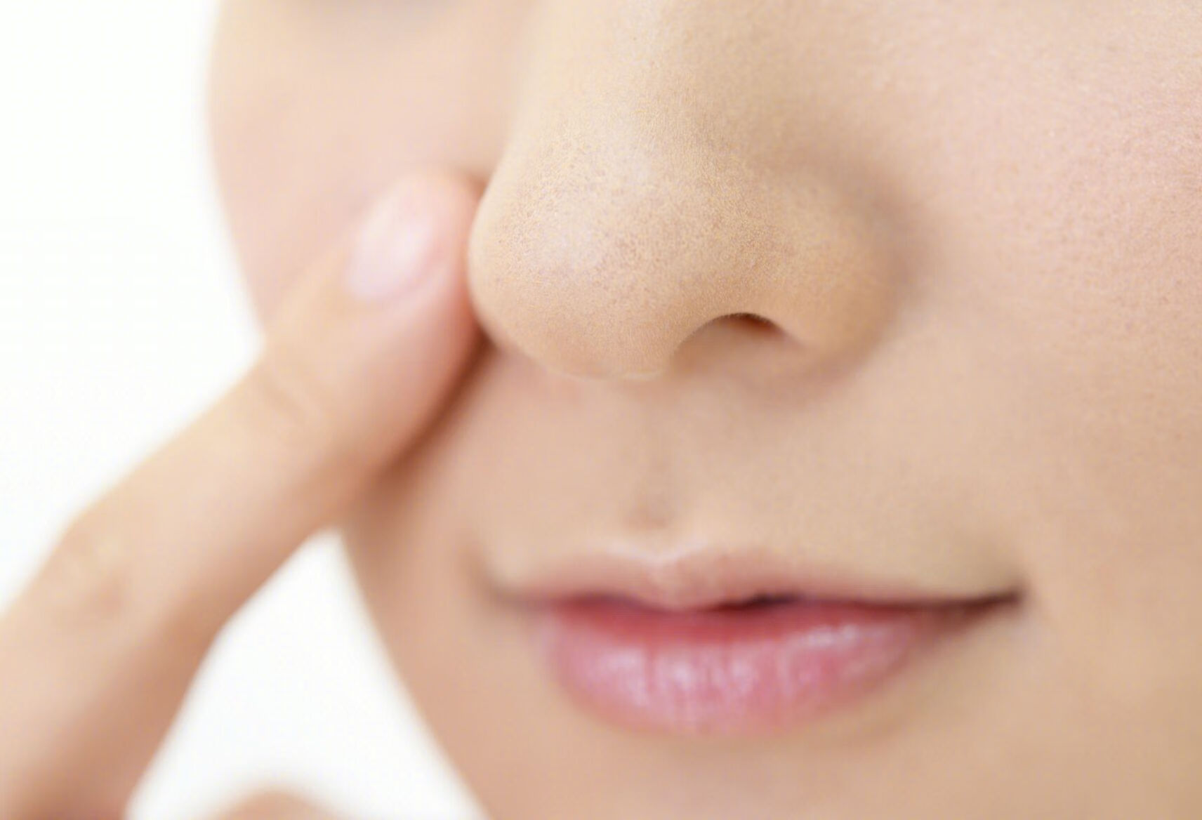 鼻甲肥大好发于哪些人？都有哪些表现？