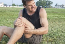 膝盖皮外伤怎么处理 揭晓膝盖皮外伤的正确处理方法