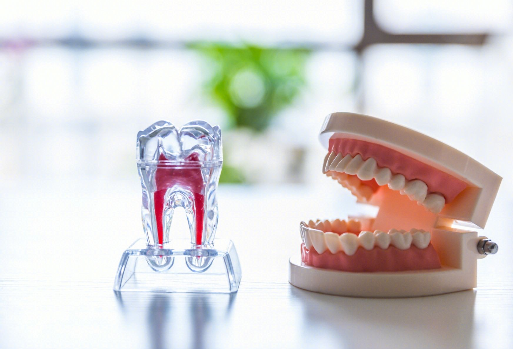 牙髓炎的症状表现有哪些？