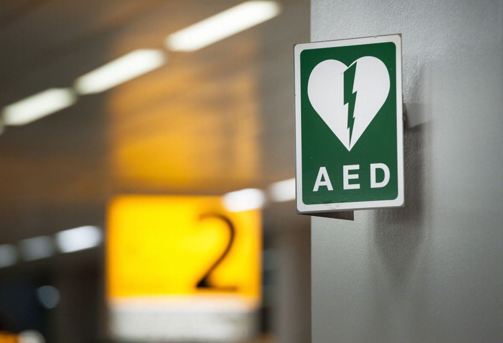 年轻人运动猝死，AED是否能及时抢救？   
