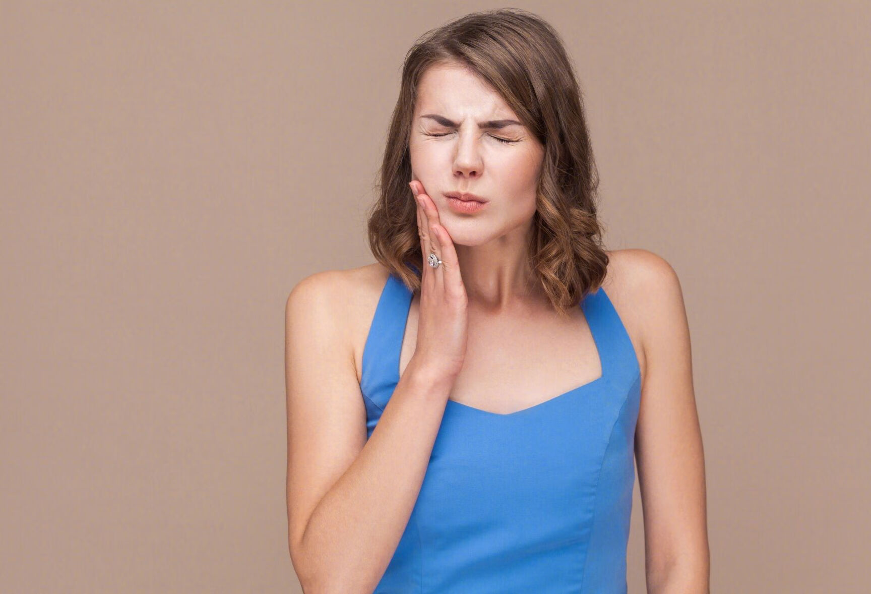 月经期牙龈肿痛怎么办？