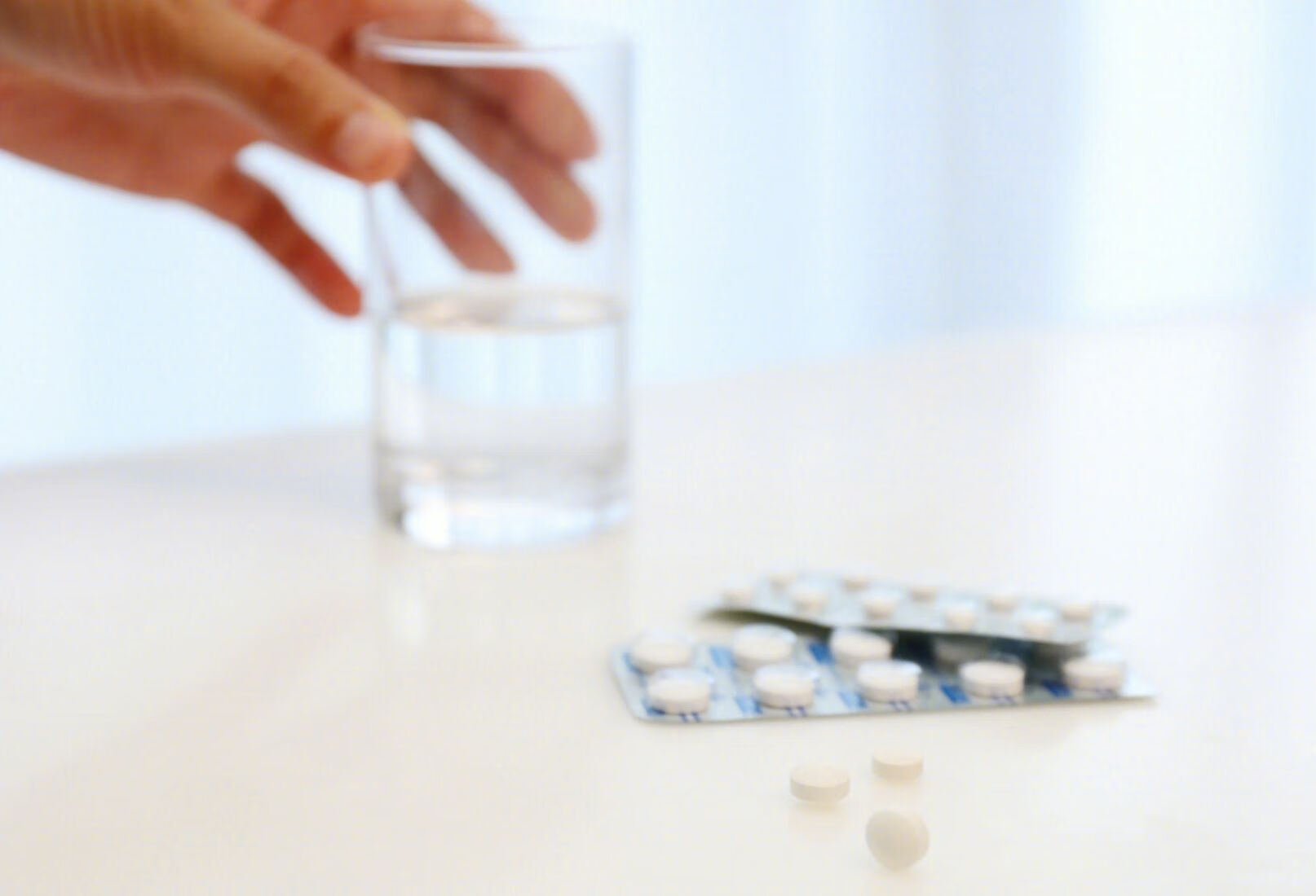 湿疹患者需要长期服用抗过敏药吗？