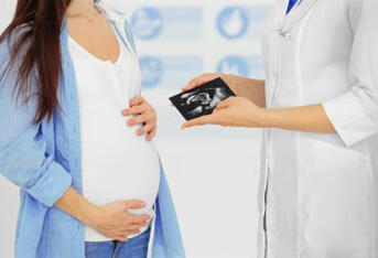 月经初期症状和怀孕初期相同吗