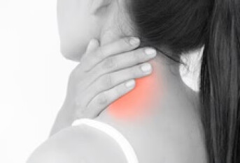 肩周炎的症状有哪些 治疗肩周炎可用按摩法