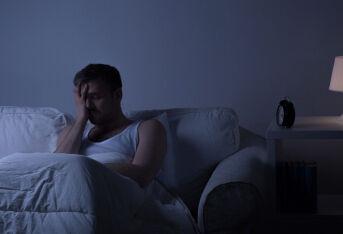 失眠了又怕药物成瘾，怎么才能睡个好觉？
