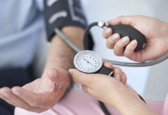 高压140低压90，怎么预防高血压？
