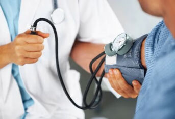 高血压患者一般有哪些症状表现？