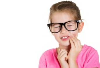 小孩牙齿痛怎么快速止痛 小孩牙齿痛的3个快速止痛方法分享