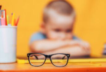 儿童弱视、近视、散光、斜视有什么区别？