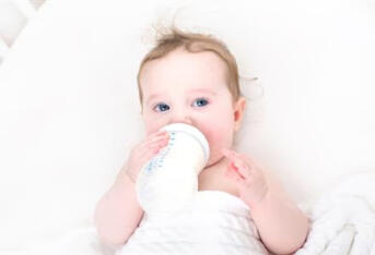 婴儿喝奶55度会烫伤吗