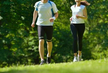 跑步慢跑好还是快跑好 跑步减肥有哪些注意事项