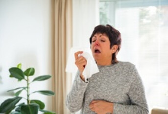 咳痰带血丝 造成它的原因有哪些