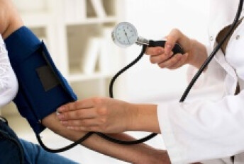 高血压危象症状有哪些 高血压危象的三大主要症状