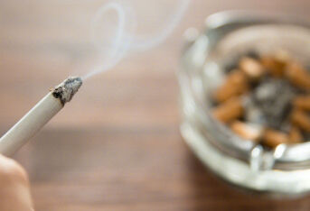 三手烟有多“阴魂不散”？含11种高致癌物可滞留半年
