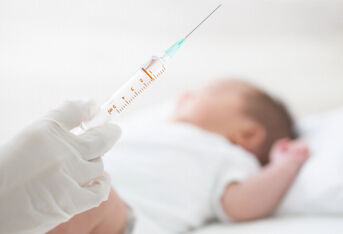 宝宝打完水痘疫苗有什么反应？