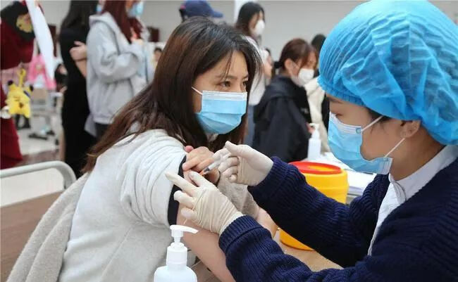 疫苗接种第三针图片