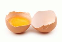 1个鸡蛋含有340毫克胆固醇，血脂高，还能不能继续吃鸡蛋？