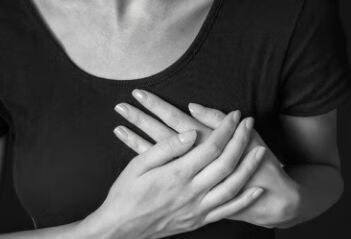 （三）胸痛之一肋软骨炎怎么治疗？